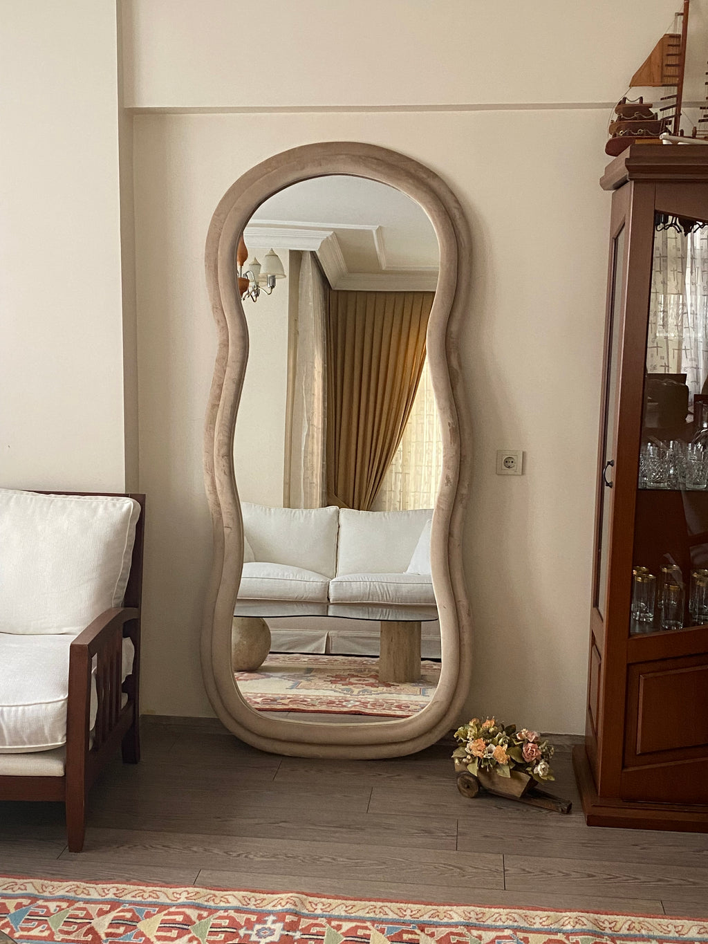 Veloure Wavy Fabric Mirror